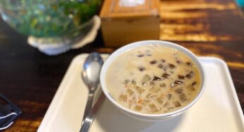 白黒2種類の豆花に健康的なトッピングの数々！レトロな緑色の豆花屋さん「庄頭豆花担」